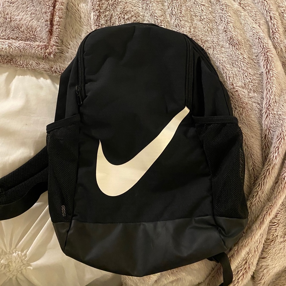small nike backpack